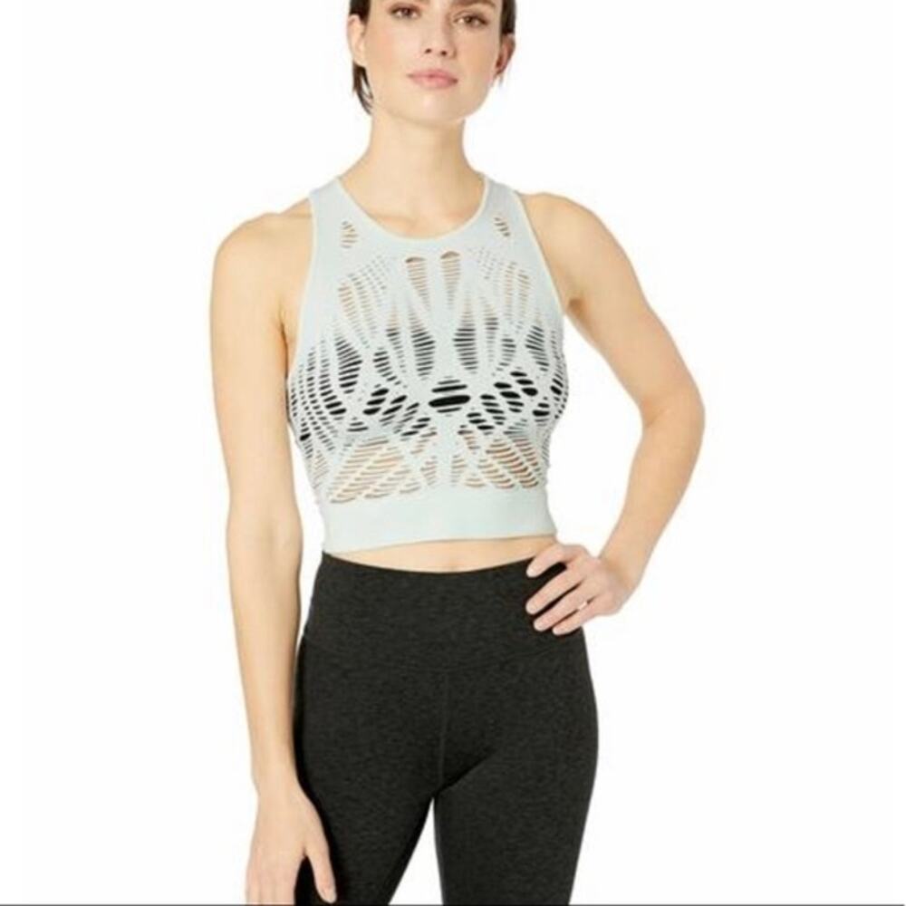 Alo Yoga Women's White Vixen Fitted Crop Tank Size Small